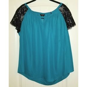 Torrid Lace Sleeve Blouse NWOT Size 00